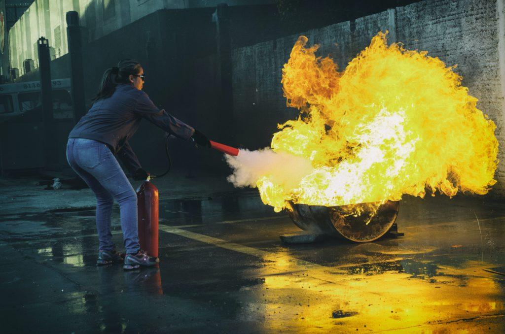 how to use a fire extinguisher