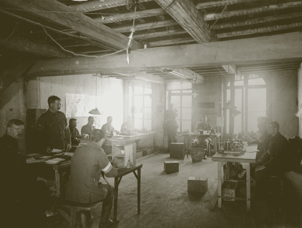 Soldiers discussing plans